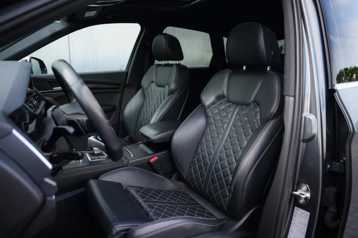 SQ5 3.0 TFSI 354 pk SQ5 Quattro Pro Line Plus S-Line / Lucht-Vering/ RS-Stoelen/ Pano-Dak/ Head-Up/ 360-Camera/ Keyless/ B&O-Sound/ Adap.Cruise/ Matrix-Led/ Trekhaak/ 21'' LMV