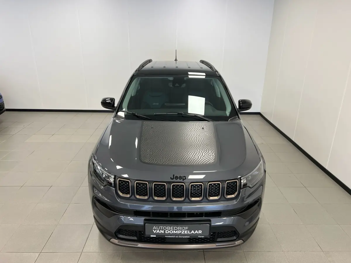 4xe 240 PK / PLUG-IN HYBRID ELECTRIC / UPLAND / NAVI / LEDER / STOEL-STUURVERW. /