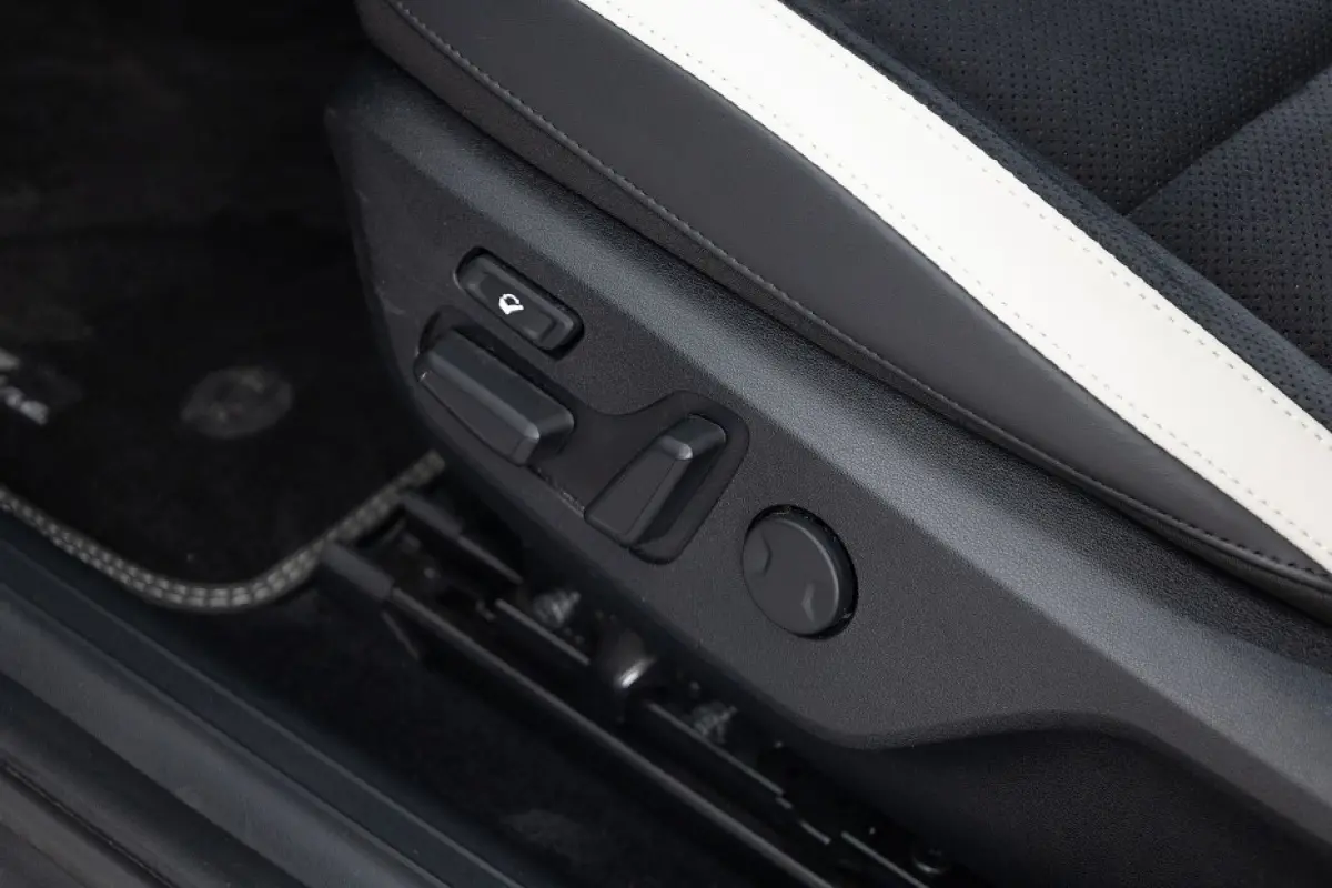GT-Line 77.4 kWh | EL. Stoelen | Meridian Audio | Full LED | NAVI | ECC | VELGEN | SOH: 100% | !