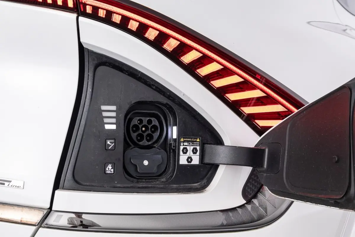 GT-Line 77.4 kWh | EL. Stoelen | Meridian Audio | Full LED | NAVI | ECC | VELGEN | SOH: 100% | !