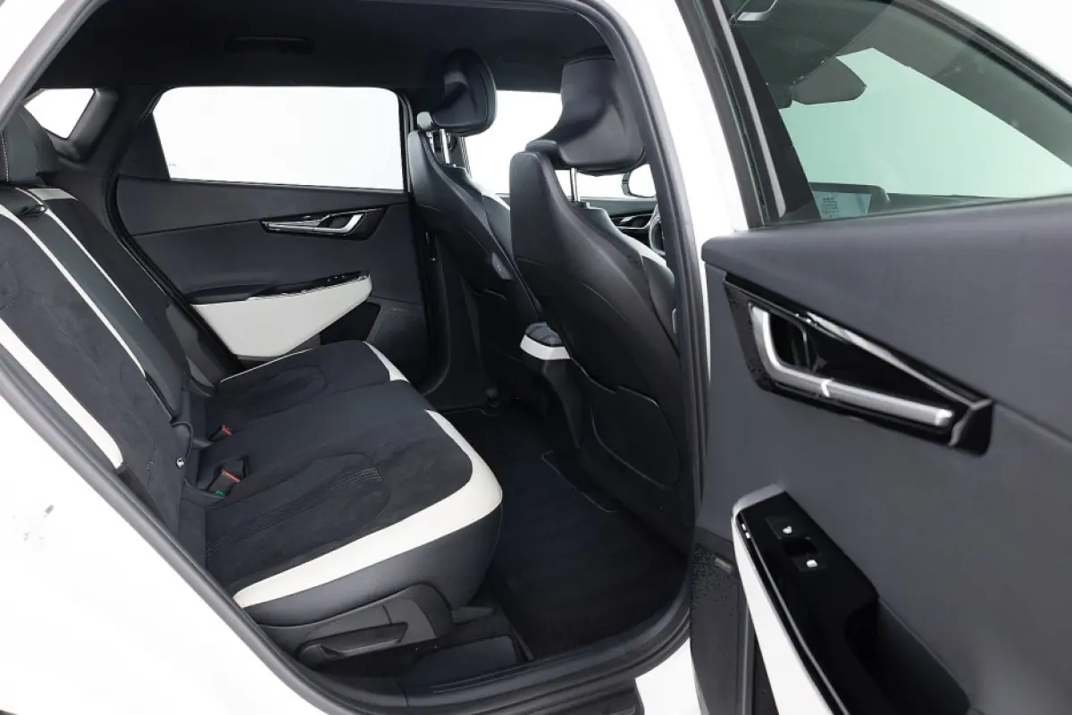 GT-Line 77.4 kWh | EL. Stoelen | Meridian Audio | Full LED | NAVI | ECC | VELGEN | SOH: 100% | !