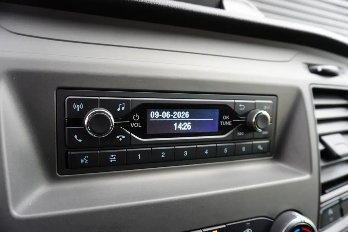 131pk L1H1 Trend Trekhaak Parkeersensoren Airco Cruise control stoelverwarming