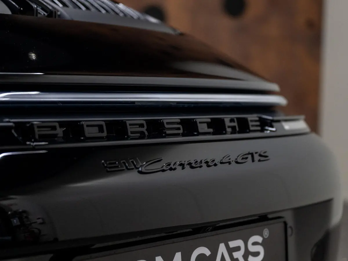 3.6 T-Hybrid Carrera 4 GTS | PCCB | Burmester | Lift | InnoDrive | 18-weg | Carbon |