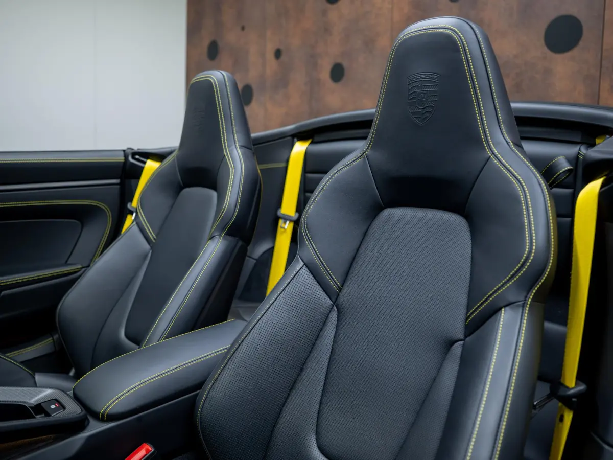 3.6 T-Hybrid Carrera 4 GTS | PCCB | Burmester | Lift | InnoDrive | 18-weg | Carbon |