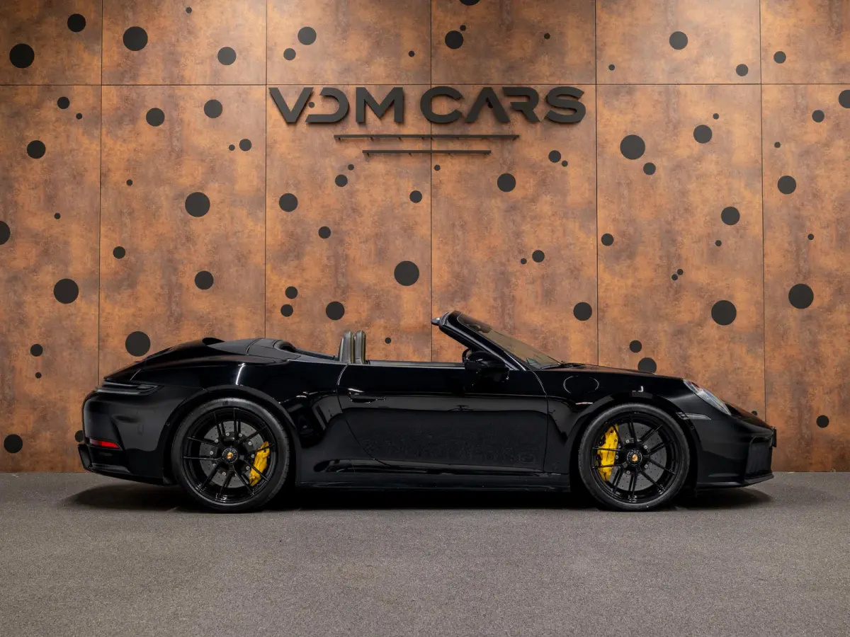 3.6 T-Hybrid Carrera 4 GTS | PCCB | Burmester | Lift | InnoDrive | 18-weg | Carbon |