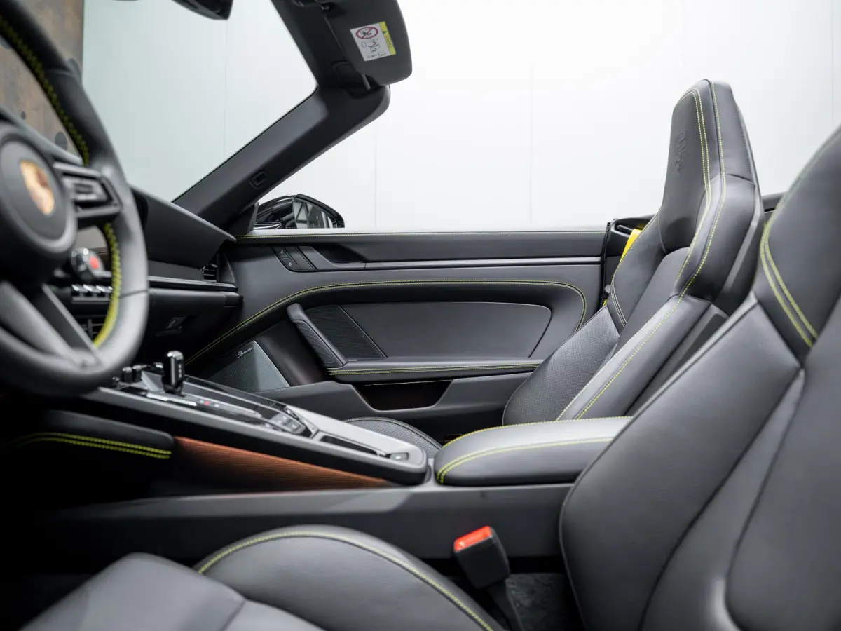3.6 T-Hybrid Carrera 4 GTS | PCCB | Burmester | Lift | InnoDrive | 18-weg | Carbon |