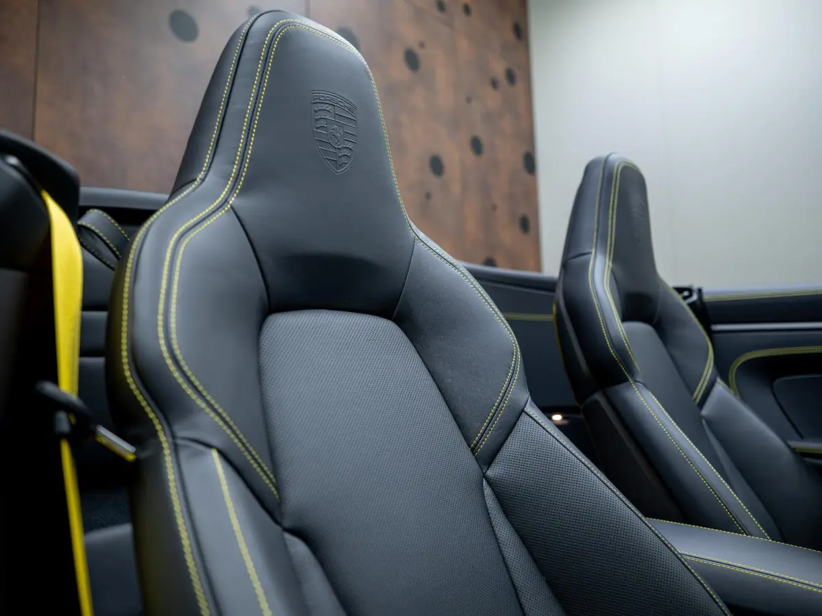 3.6 T-Hybrid Carrera 4 GTS | PCCB | Burmester | Lift | InnoDrive | 18-weg | Carbon |