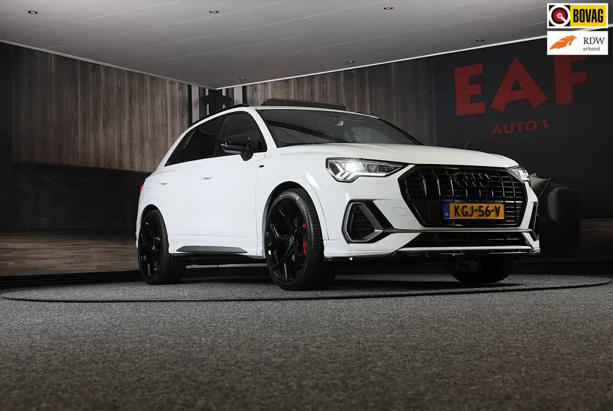 45 TFSI e RSQ3 Look / AUT / Cc / Lane Assist / Camera / Dig Cockpit / Open Panoramadak / Pdc / Matrix / 21 Inch