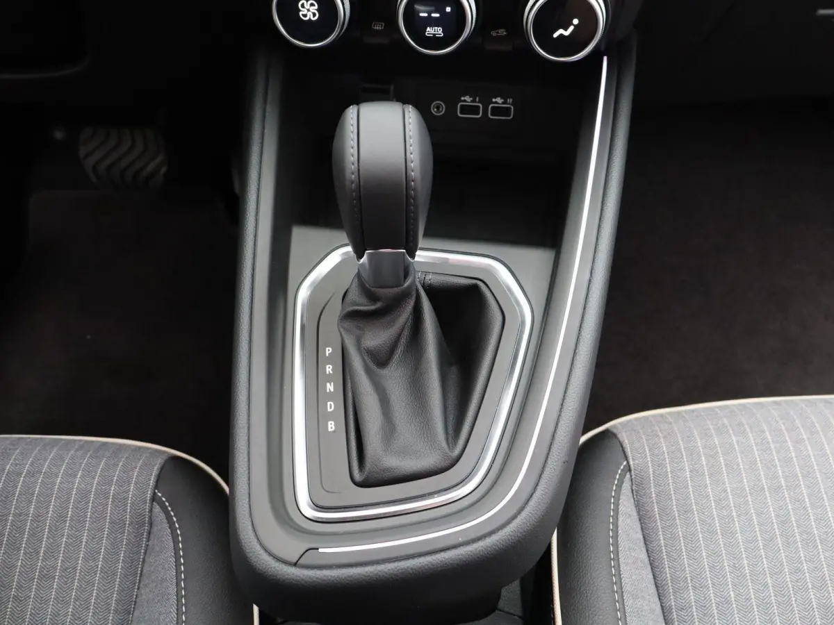 E-Tech full hybrid 145 techno | Stoel- & Stuurverw. | Groot Navigatie |