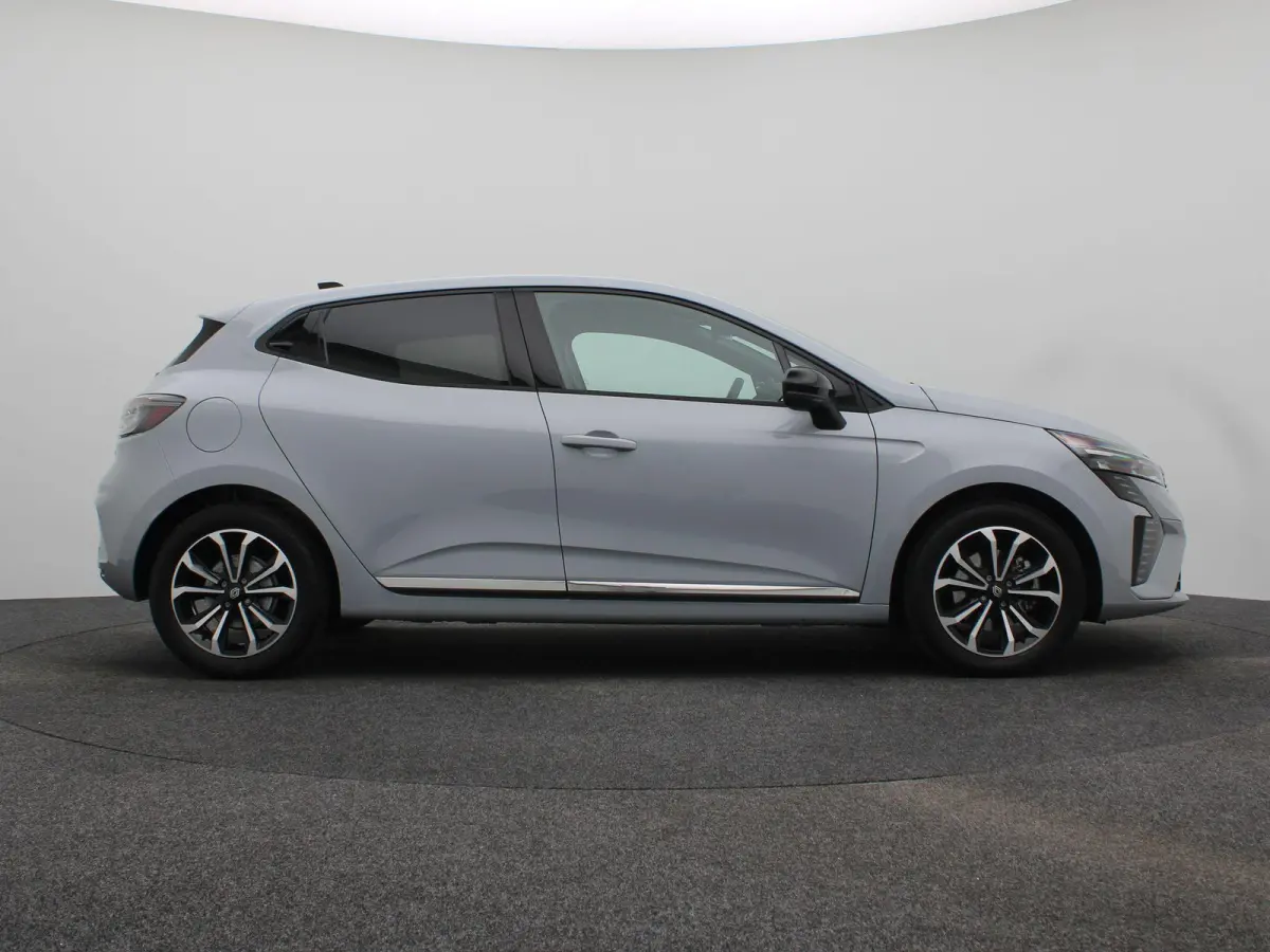 E-Tech full hybrid 145 techno | Stoel- & Stuurverw. | Groot Navigatie |