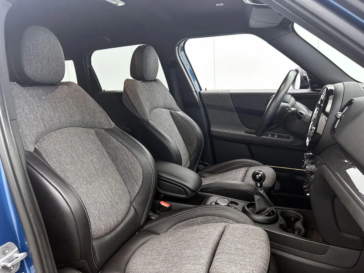 1.5 Cooper Dutch Made Edition | HARMAN KARDON | STOELVERWARMING | NAVIGATIE | 18 INCH VELGEN | ZWART DAK | KLIMAATREGELING