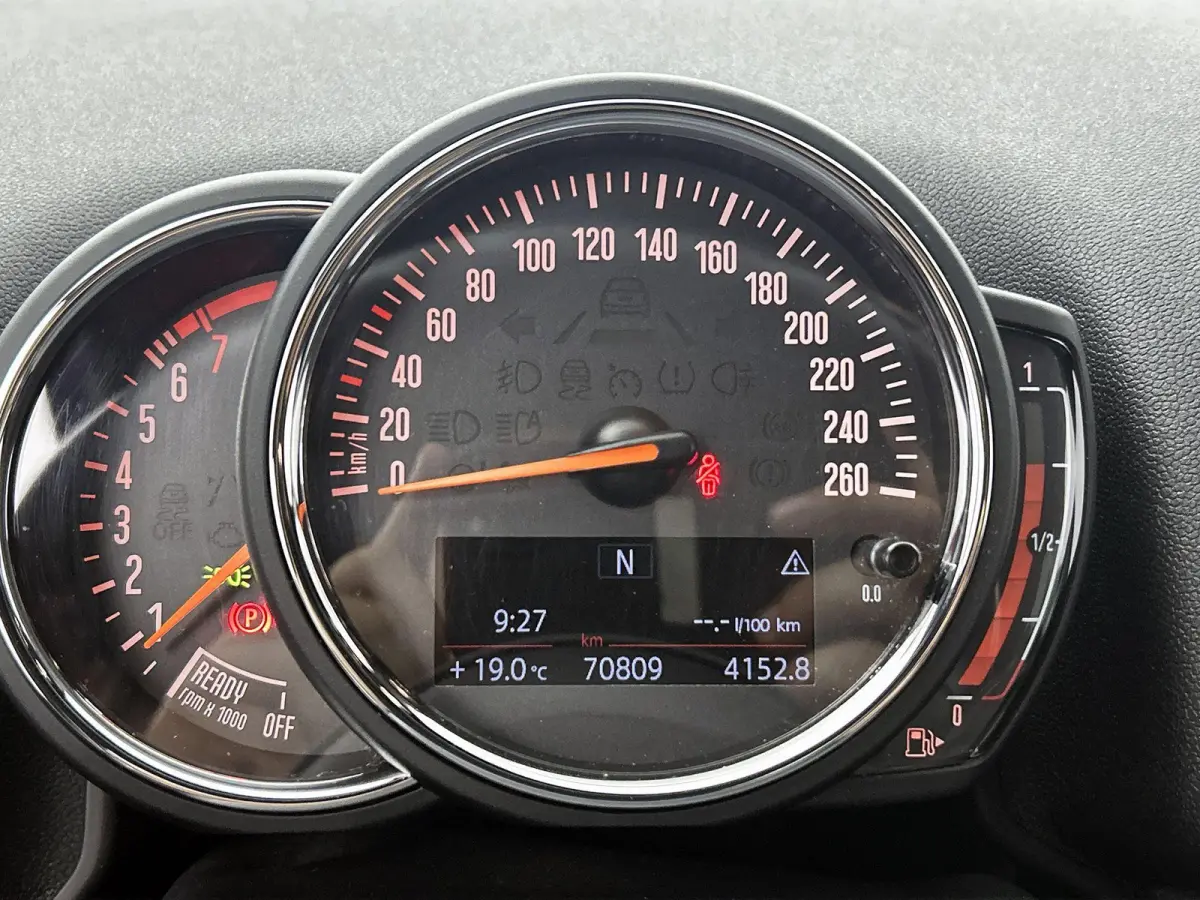 1.5 Cooper Dutch Made Edition | HARMAN KARDON | STOELVERWARMING | NAVIGATIE | 18 INCH VELGEN | ZWART DAK | KLIMAATREGELING