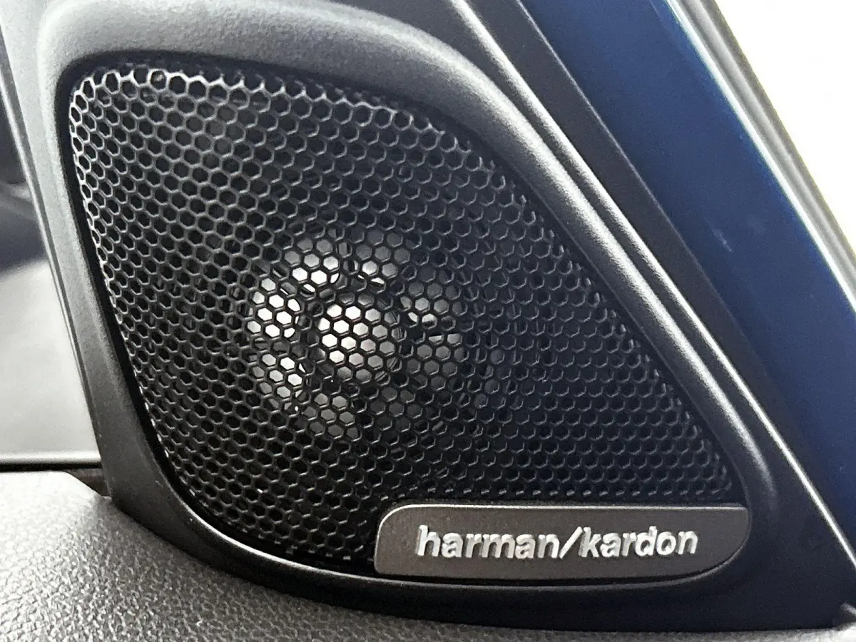 1.5 Cooper Dutch Made Edition | HARMAN KARDON | STOELVERWARMING | NAVIGATIE | 18 INCH VELGEN | ZWART DAK | KLIMAATREGELING