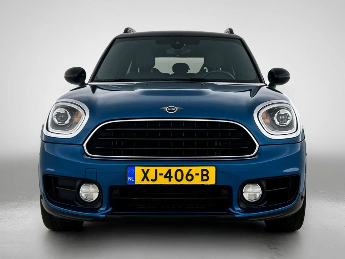 1.5 Cooper Dutch Made Edition | HARMAN KARDON | STOELVERWARMING | NAVIGATIE | 18 INCH VELGEN | ZWART DAK | KLIMAATREGELING