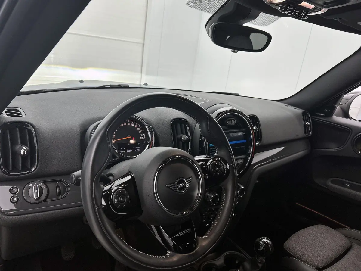1.5 Cooper Dutch Made Edition | HARMAN KARDON | STOELVERWARMING | NAVIGATIE | 18 INCH VELGEN | ZWART DAK | KLIMAATREGELING