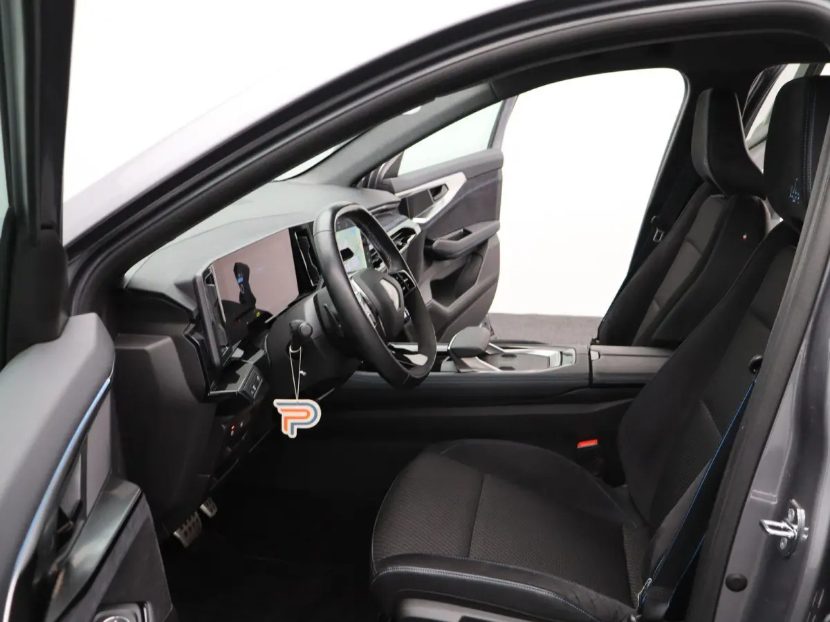 techno esprit Alpine E-Tech full hybrid 200 | SoH 97% | Parkeercamera | Trekhaak