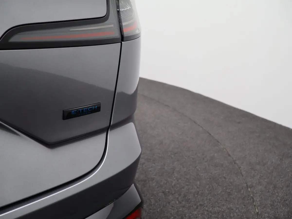 techno esprit Alpine E-Tech full hybrid 200 | SoH 97% | Parkeercamera | Trekhaak
