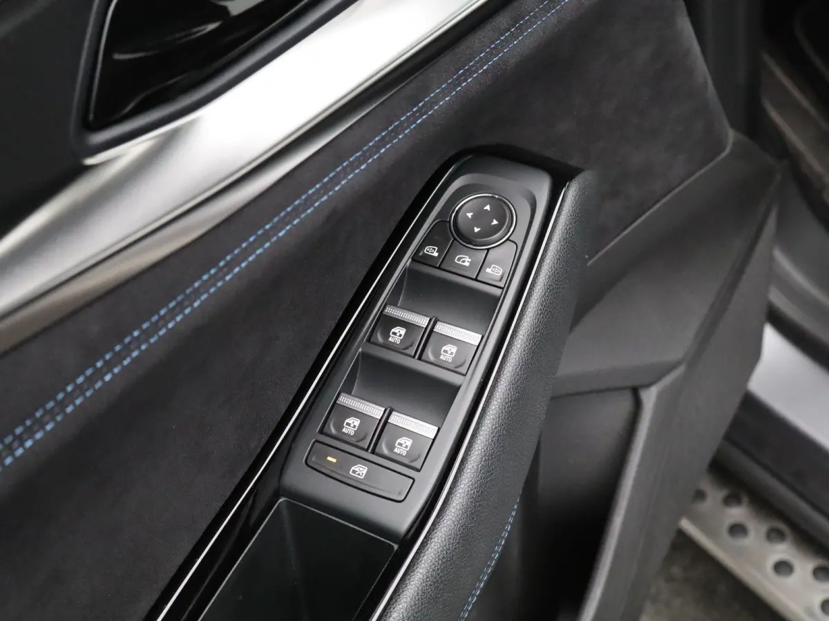 techno esprit Alpine E-Tech full hybrid 200 | SoH 97% | Parkeercamera | Trekhaak