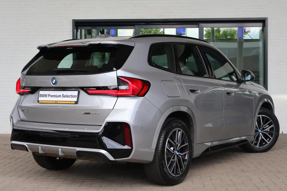 xDrive25e | SOH 100% | M Sportpakket | Stoelverwarming | Driving Assistant Plus