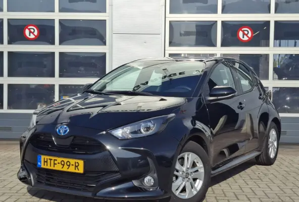 1.5 Hybrid 115 Active | Android Auto/Apple Carplay | LM Velgen 15" | Voorstoelen Verwarmd | Cruise Control Adaptief | Achteruitrijcamera | DAB |