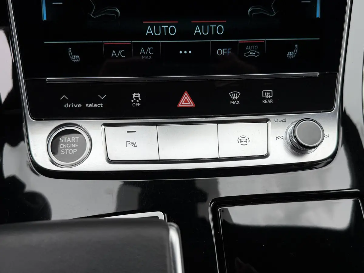 55 TFSI e quattro Pro Line S 21"/SOH 93%/Trekhaak/B&O/Laser LED/Stoelverwarming v+a/Adaptieve cruise/Dodehoek/Keyless/Head-up/Memory