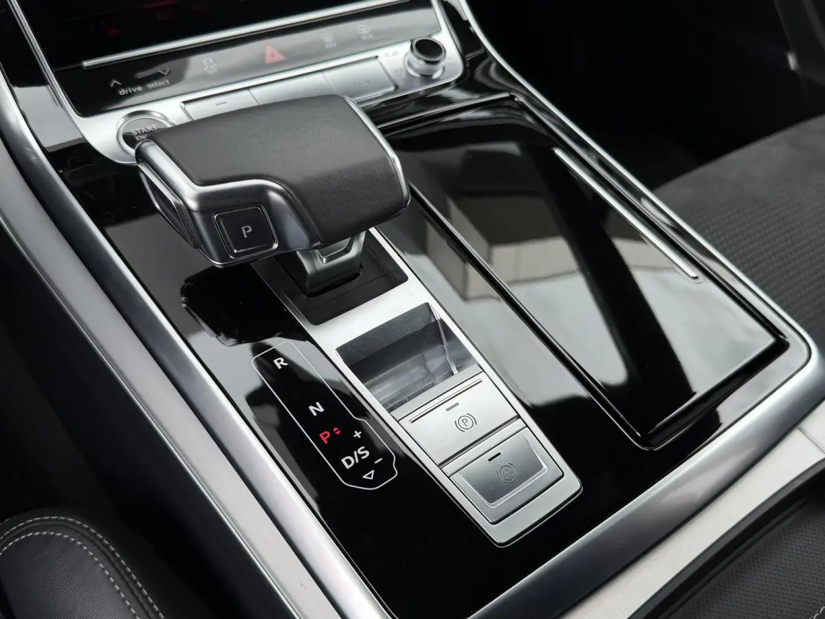 55 TFSI e quattro Pro Line S 21"/SOH 93%/Trekhaak/B&O/Laser LED/Stoelverwarming v+a/Adaptieve cruise/Dodehoek/Keyless/Head-up/Memory
