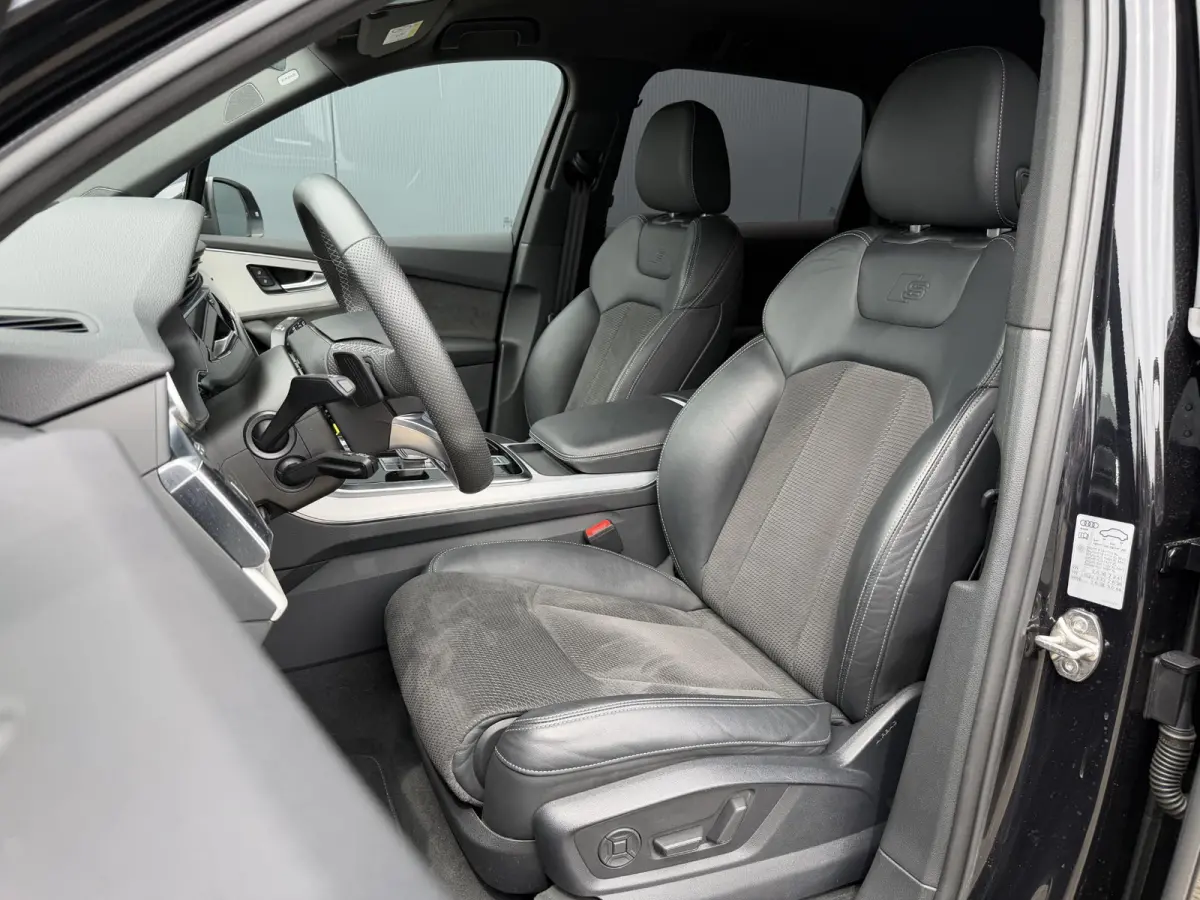 55 TFSI e quattro Pro Line S 21"/SOH 93%/Trekhaak/B&O/Laser LED/Stoelverwarming v+a/Adaptieve cruise/Dodehoek/Keyless/Head-up/Memory