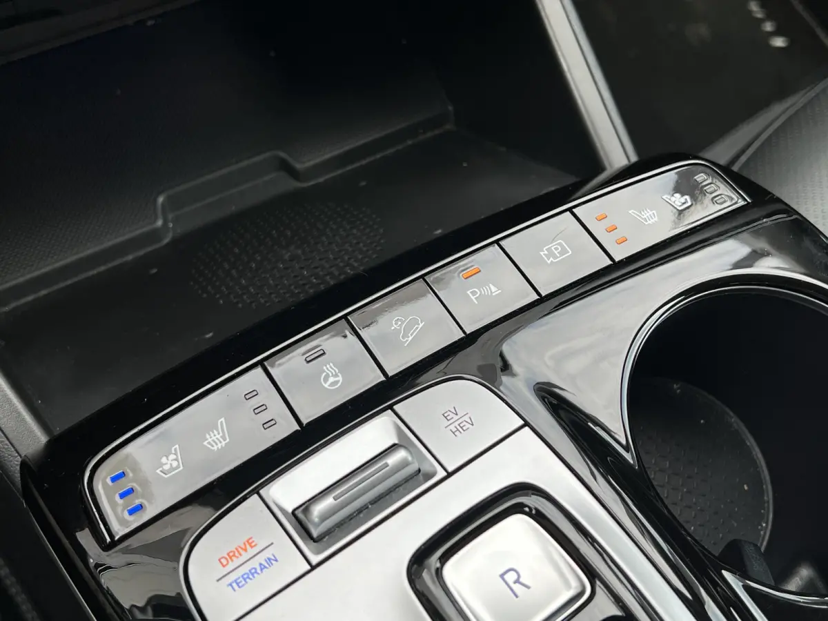 1.6 T-GDI 265pk PHEV Premium 4WD | Lederen bekleding | Carplay | Navigatie | Elektrische achterklep | Full - Led | 360 Camera | KRELL Audio | Elek. Stoelen | Winterpakket | Stoelventilatie |