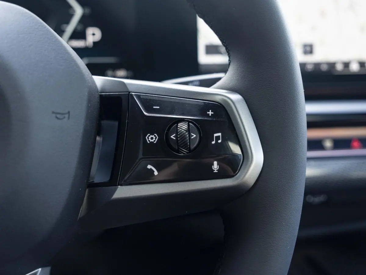 eDrive40 | M Sportpakket Pro | Stuurwielverwarming | Adaptief onderstel Professional | 21 inch | M Stoelen | Driving Assistent Plus | Bowers & Wilkins Audiosysteem | Trekhaak
