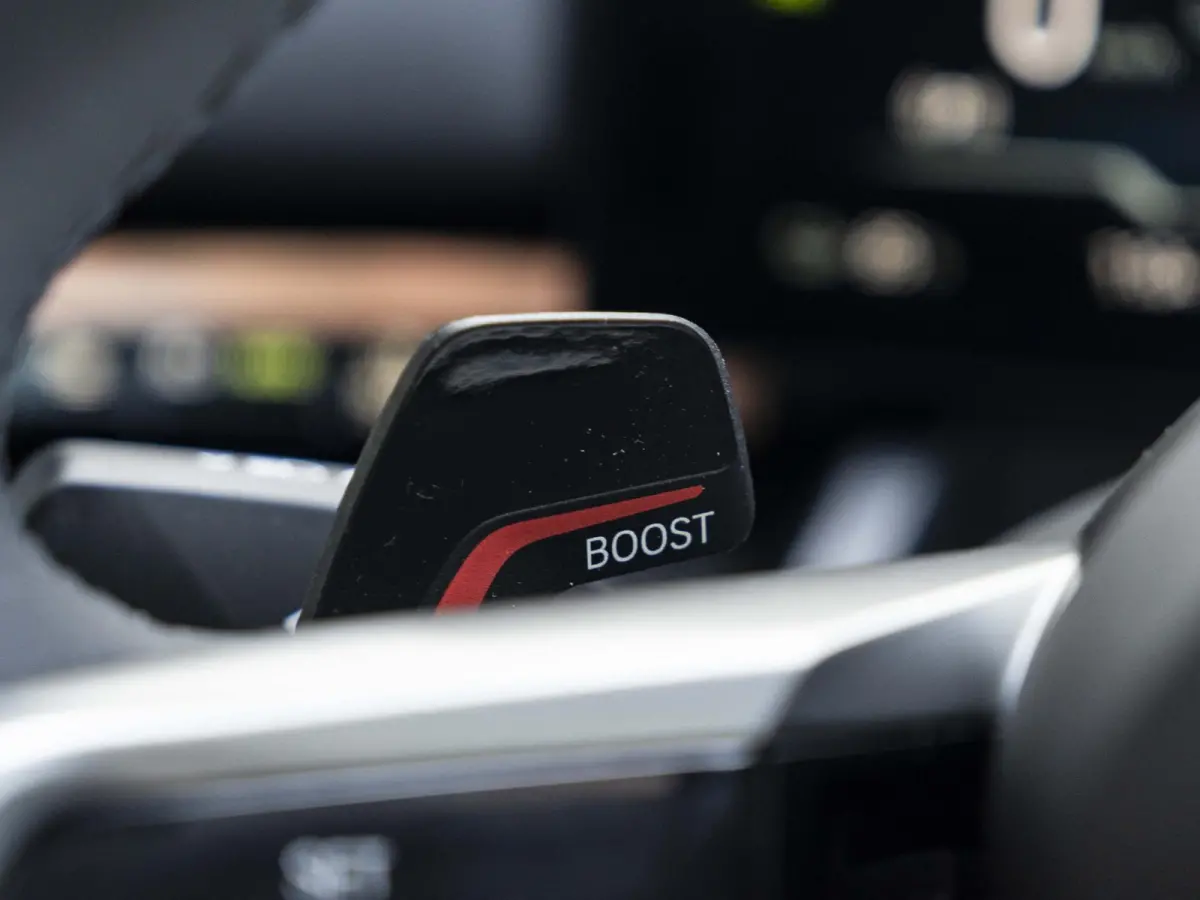 eDrive40 | M Sportpakket Pro | Stuurwielverwarming | Adaptief onderstel Professional | 21 inch | M Stoelen | Driving Assistent Plus | Bowers & Wilkins Audiosysteem | Trekhaak