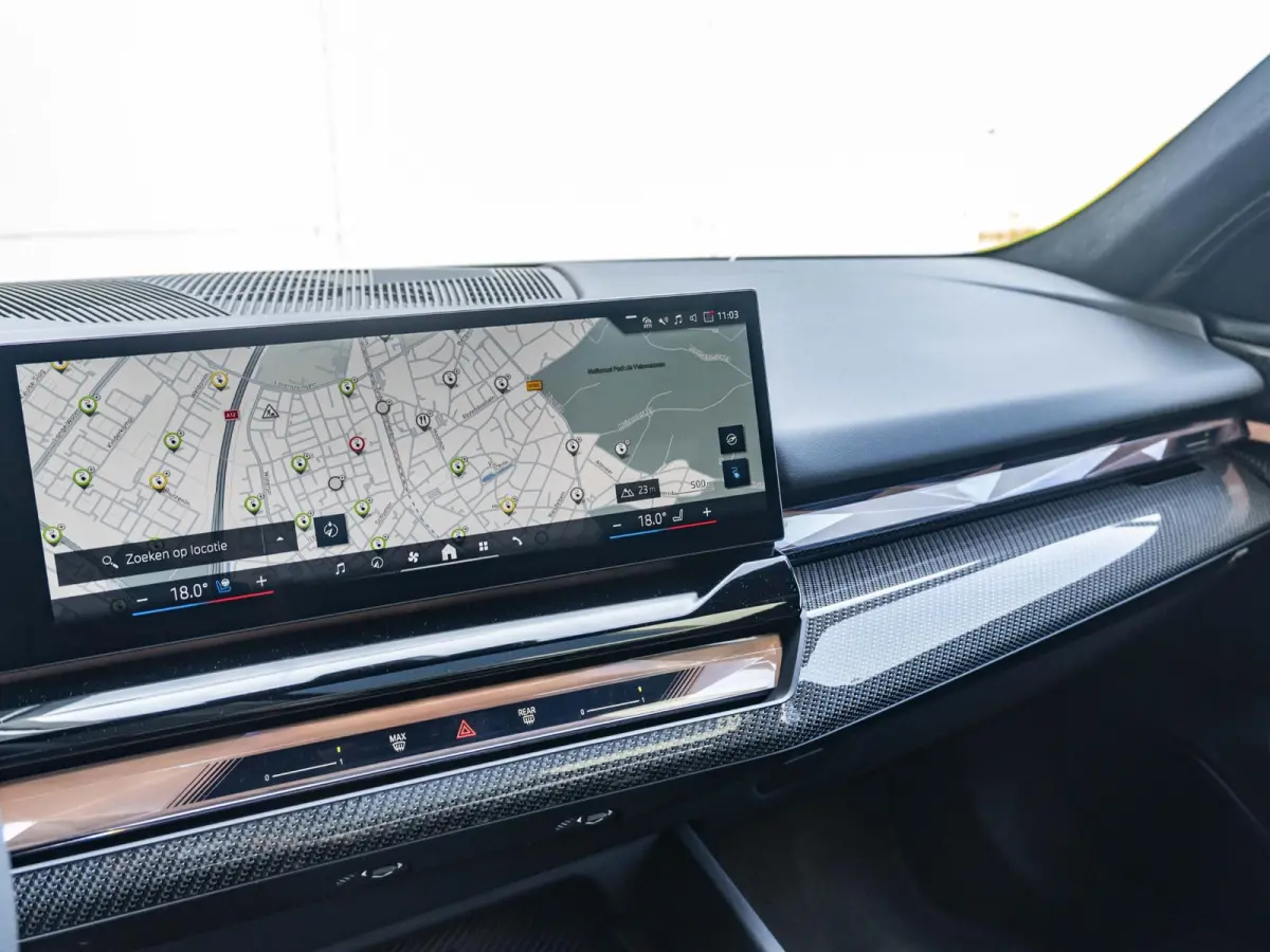 eDrive40 | M Sportpakket Pro | Stuurwielverwarming | Adaptief onderstel Professional | 21 inch | M Stoelen | Driving Assistent Plus | Bowers & Wilkins Audiosysteem | Trekhaak