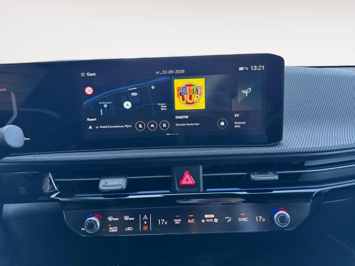 GT-Line Business Edition 84 kWh | Two Tone | Climate control | Stoel verwarming + ventilatie voor | Elektrische voorstoelen met geheugen | 800V systeem