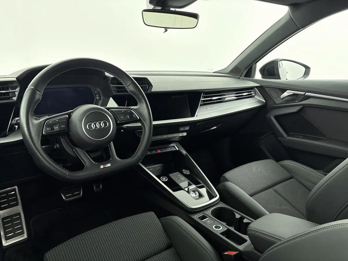 45 TFSI e S edition Competition PHEV | Airco | Apple Carplay | Android Auto | Cruise Control | Electronic Climate Controle | Extra Getint Glas | Full LED Koplampen | Lederen Stuurwiel | Mult