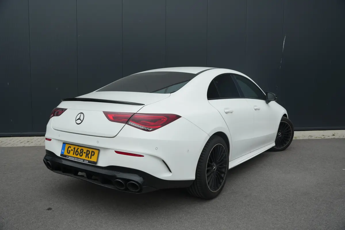 250 Premium Plus Navigatie | Cruise control | Voorstoelen verwarmd | AMG look | Lichtmetalen velgen 18"