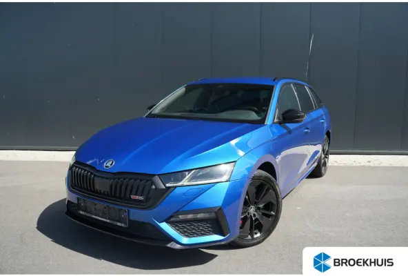 1.4 TSI iV 245pk RS | Head-Up | Stoelverwarming | Parkeerhulp V+A | Keyless | 18"