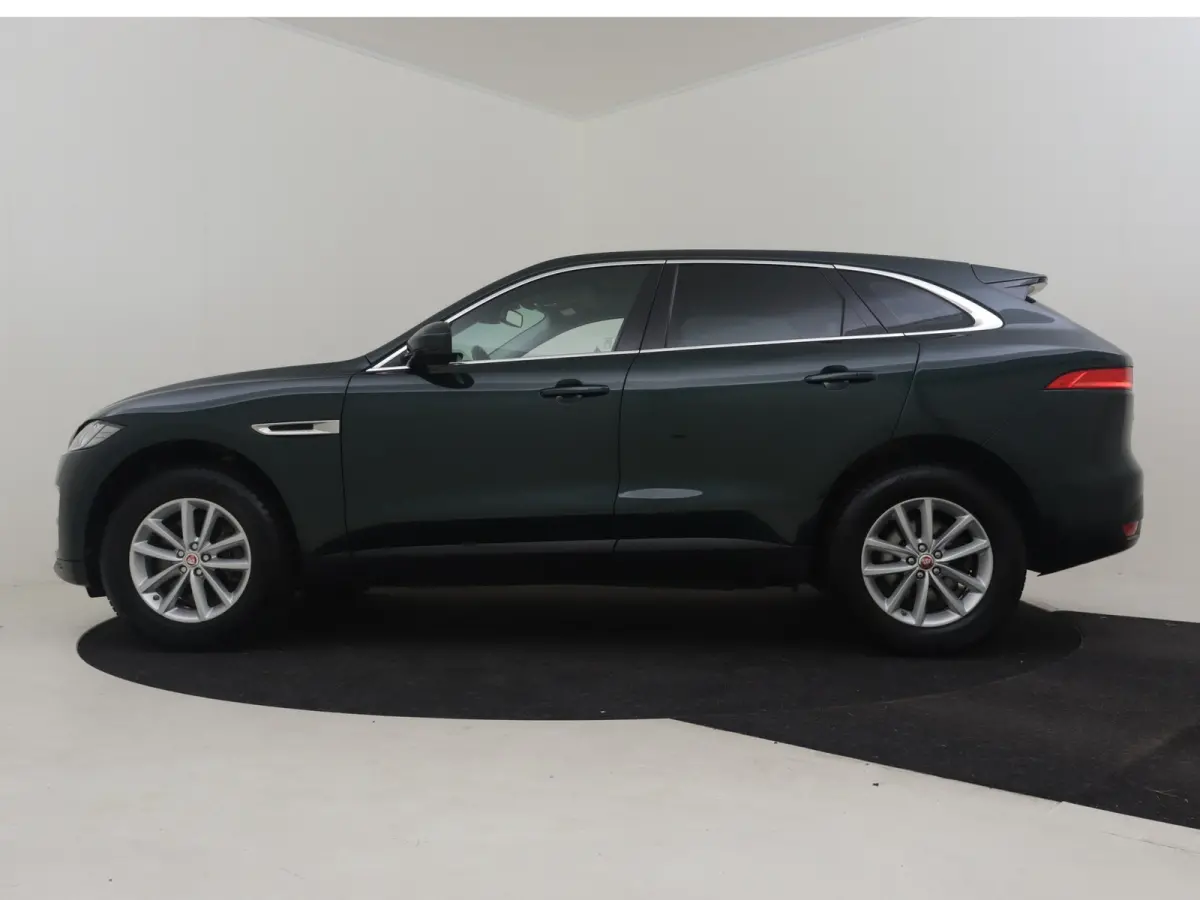 2.0 Portfolio AWD 30t 300pk AUTO | Lederen bekleding | Elektrisch verstelb. voorstoelen | Panoramadak | Trekhaak | Elektrische achterklep | Cruise control | Achteruitrijcamera | 18" LMV