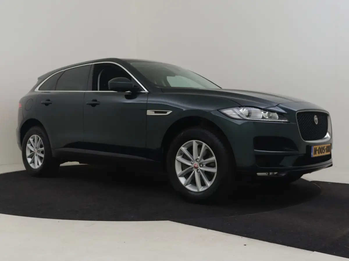 2.0 Portfolio AWD 30t 300pk AUTO | Lederen bekleding | Elektrisch verstelb. voorstoelen | Panoramadak | Trekhaak | Elektrische achterklep | Cruise control | Achteruitrijcamera | 18" LMV