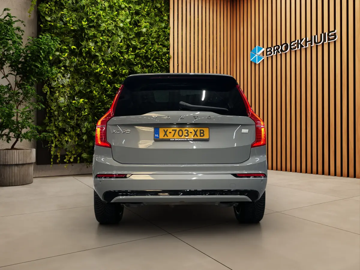 2.0 T8 Recharge AWD Ultimate Dark | Trekhaak | Head-up | Harman/Kardon | Memory