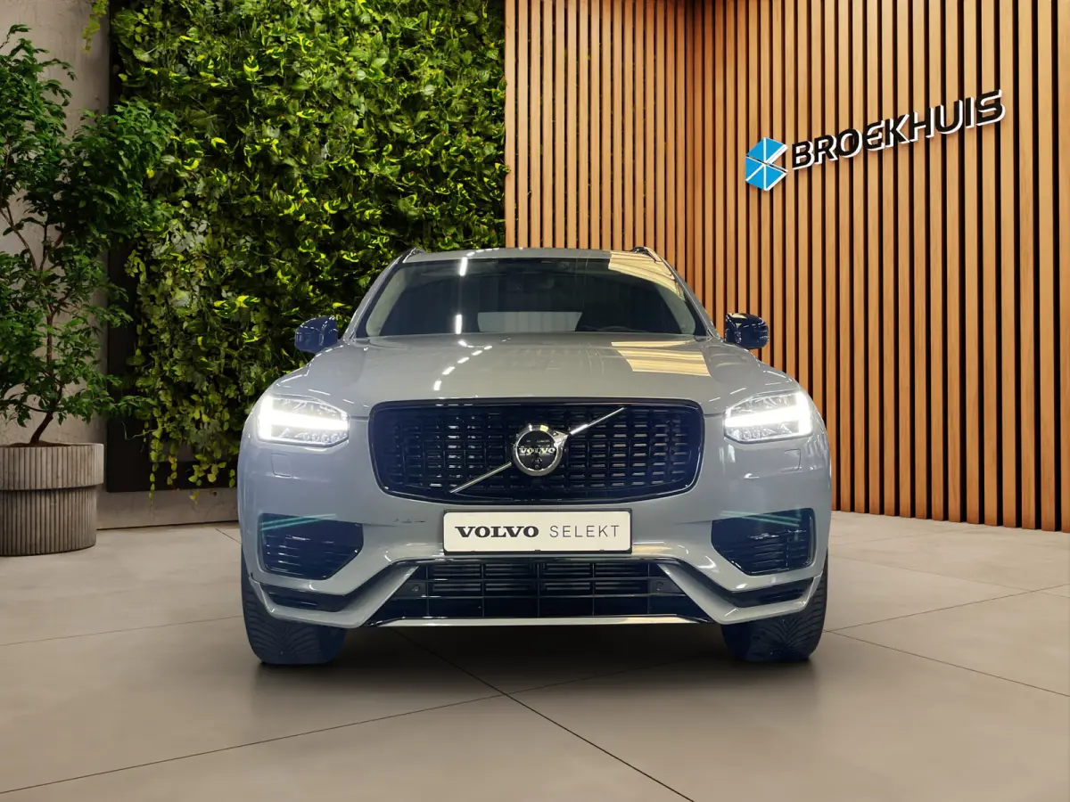 2.0 T8 Recharge AWD Ultimate Dark | Trekhaak | Head-up | Harman/Kardon | Memory