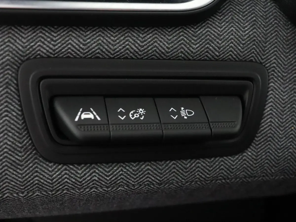 techno TCe 90 | Groot Navigatie | Parkeercamera | Climate Control |