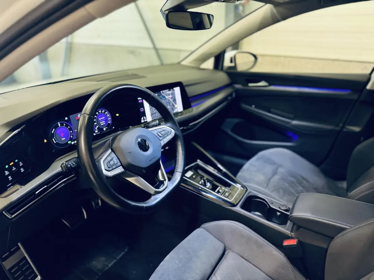 1.4 TSI eHybrid DSG STYLE Navi/ CarPlay/ ACC
