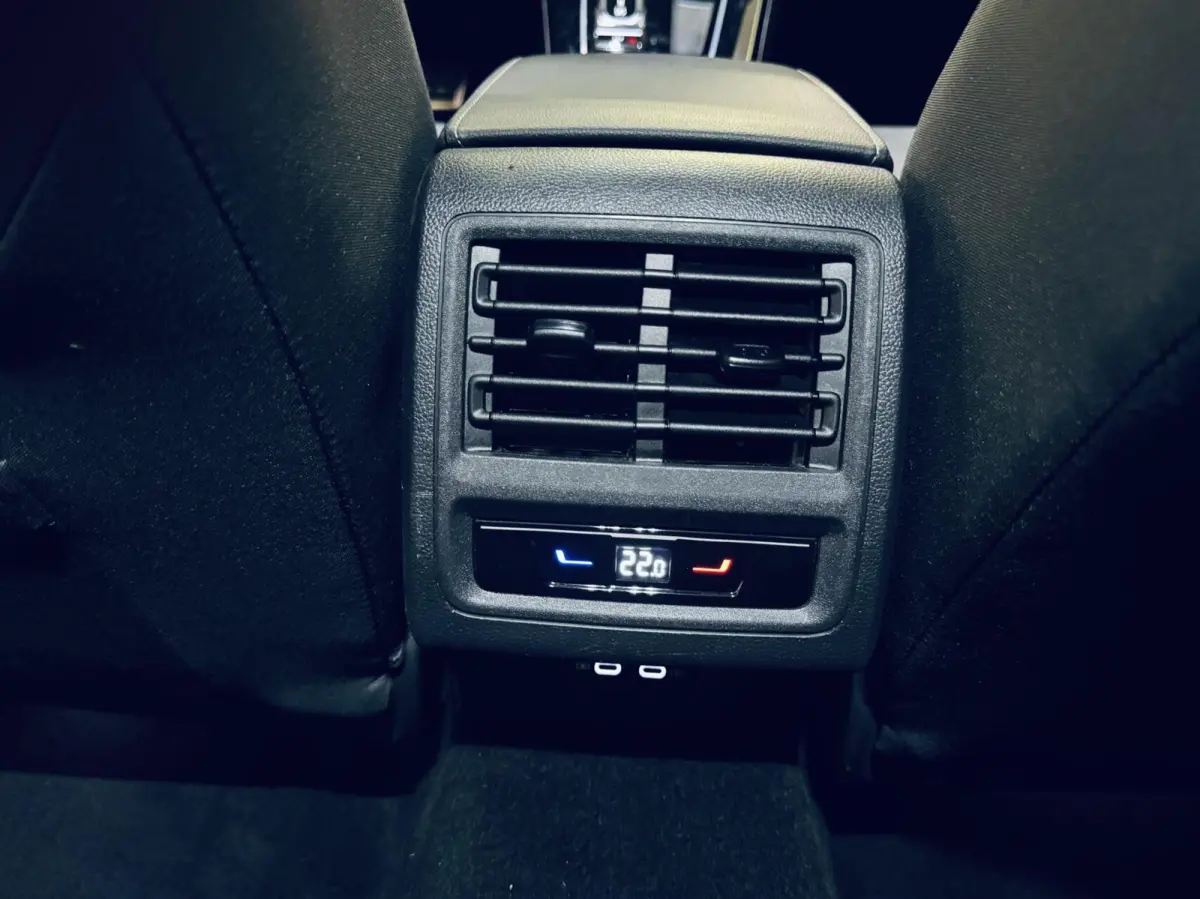 1.4 TSI eHybrid DSG STYLE Navi/ CarPlay/ ACC