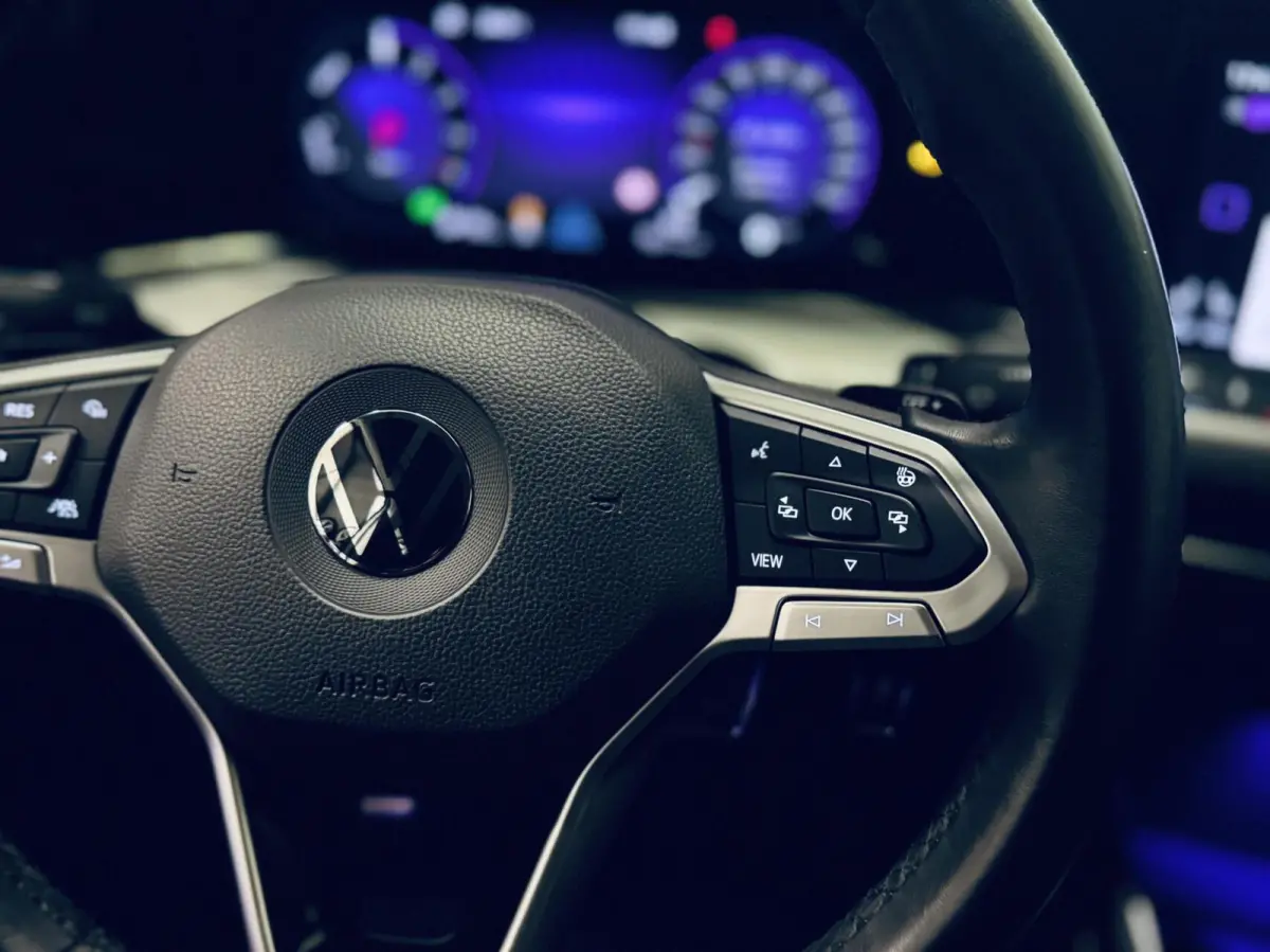 1.4 TSI eHybrid DSG STYLE Navi/ CarPlay/ ACC