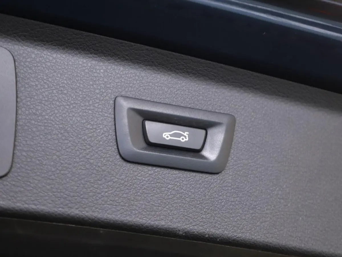 225xe Aut. 4x4 High Executive Plug-in Hybride Winterpakket/Sportstoelen/Nav/Ecc/El.Klep/Led