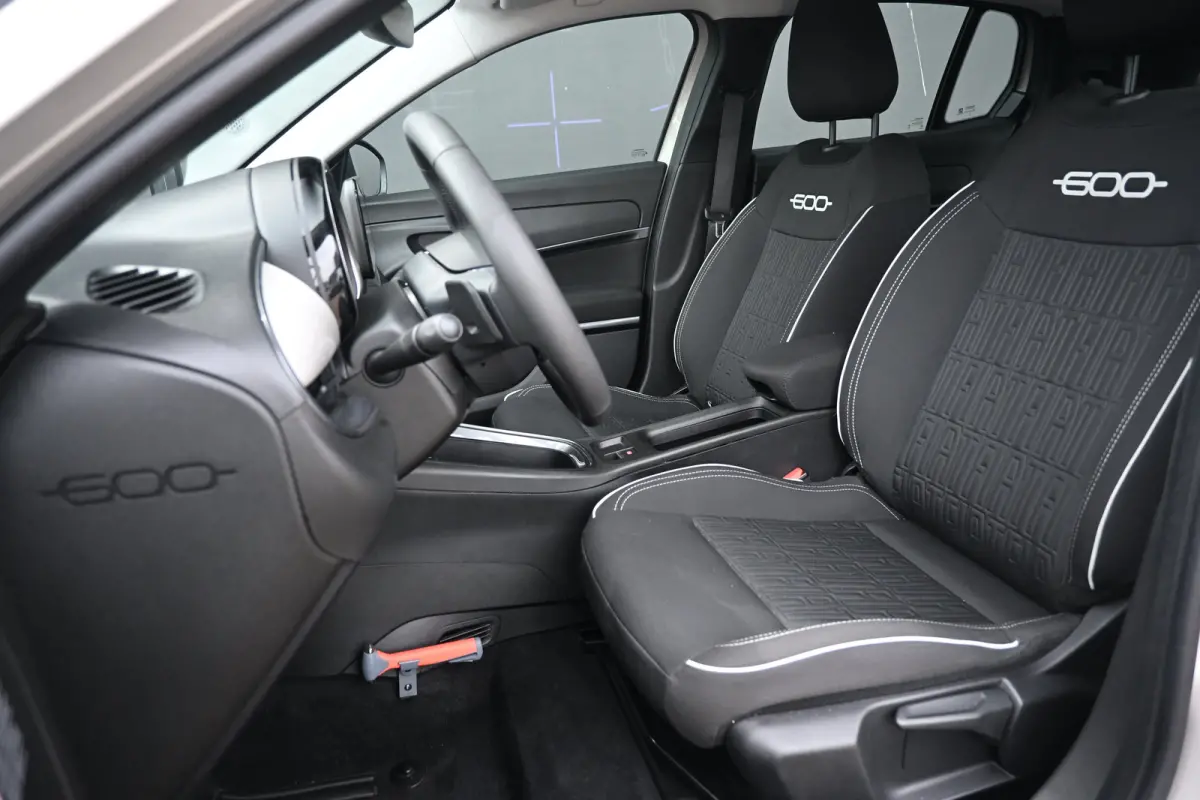 1.2 Hybrid Urban | Pack Style + Comfort | Navigatie | Stoelverwarming | Voorruitverwarming | !!