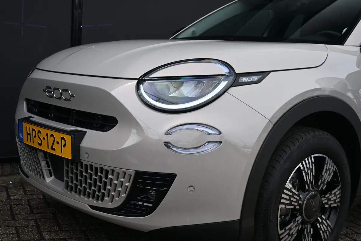 1.2 Hybrid Urban | Pack Style + Comfort | Navigatie | Stoelverwarming | Voorruitverwarming | !!