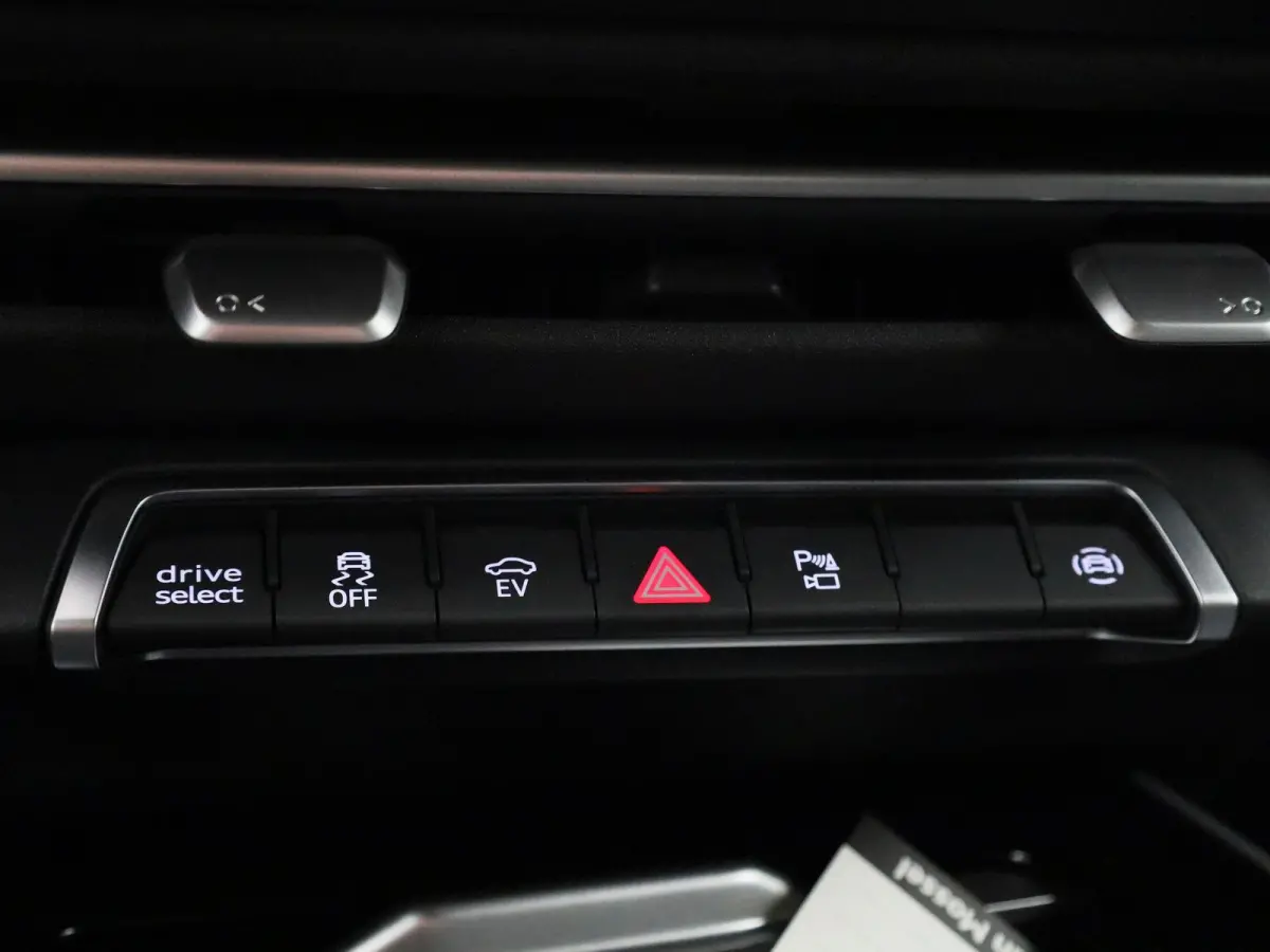 1.5 e-hybrid S edition Naviagatie | Apple Carplay | Adaptieve Cruise Control | Achteruitrij Camera | Airco