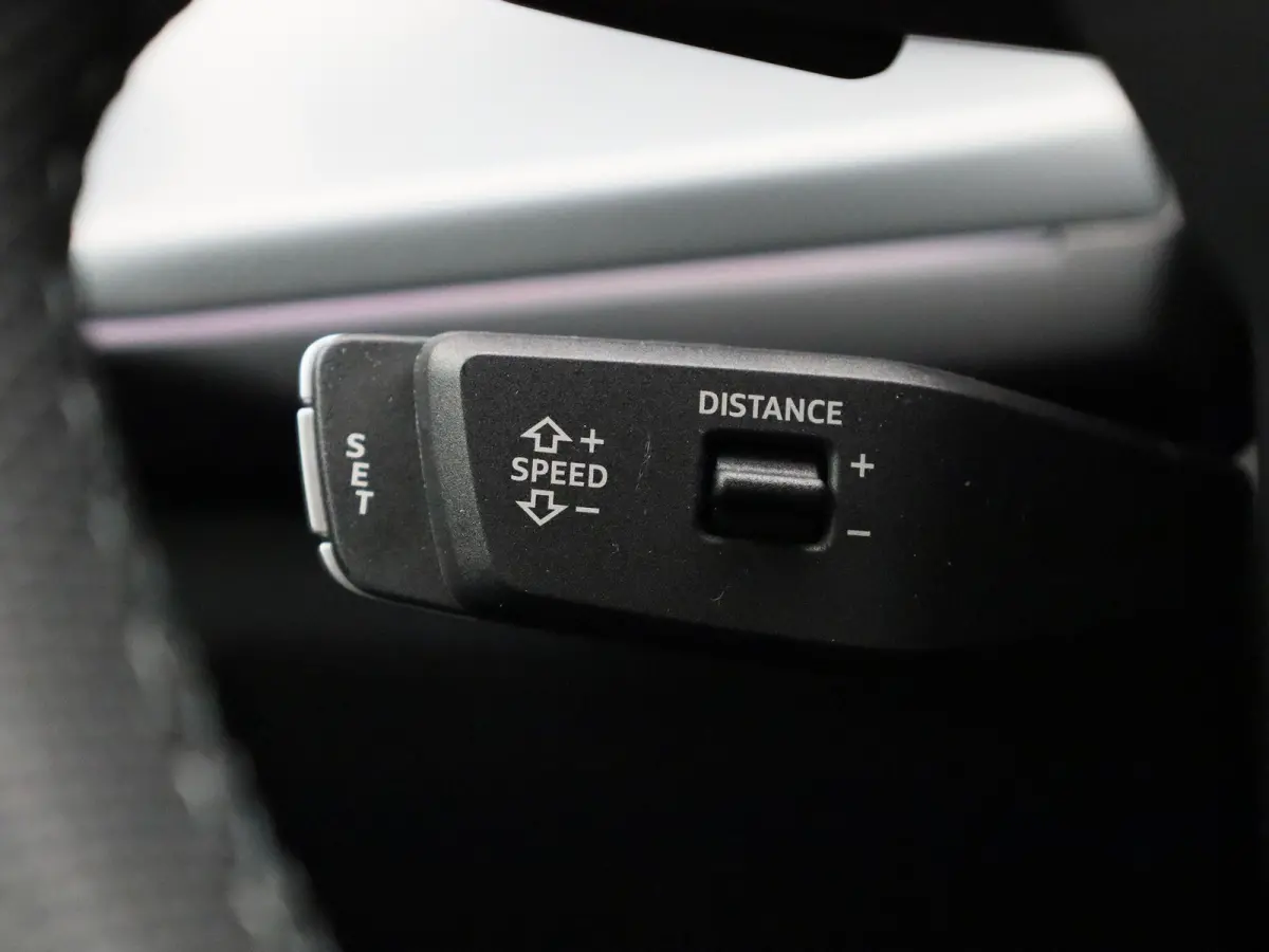 1.5 e-hybrid S edition Naviagatie | Apple Carplay | Adaptieve Cruise Control | Achteruitrij Camera | Airco