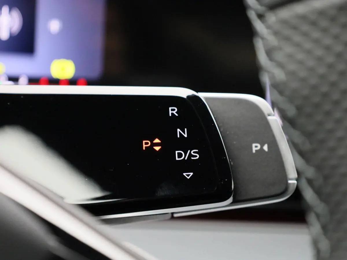 1.5 e-hybrid S edition Naviagatie | Apple Carplay | Adaptieve Cruise Control | Achteruitrij Camera | Airco
