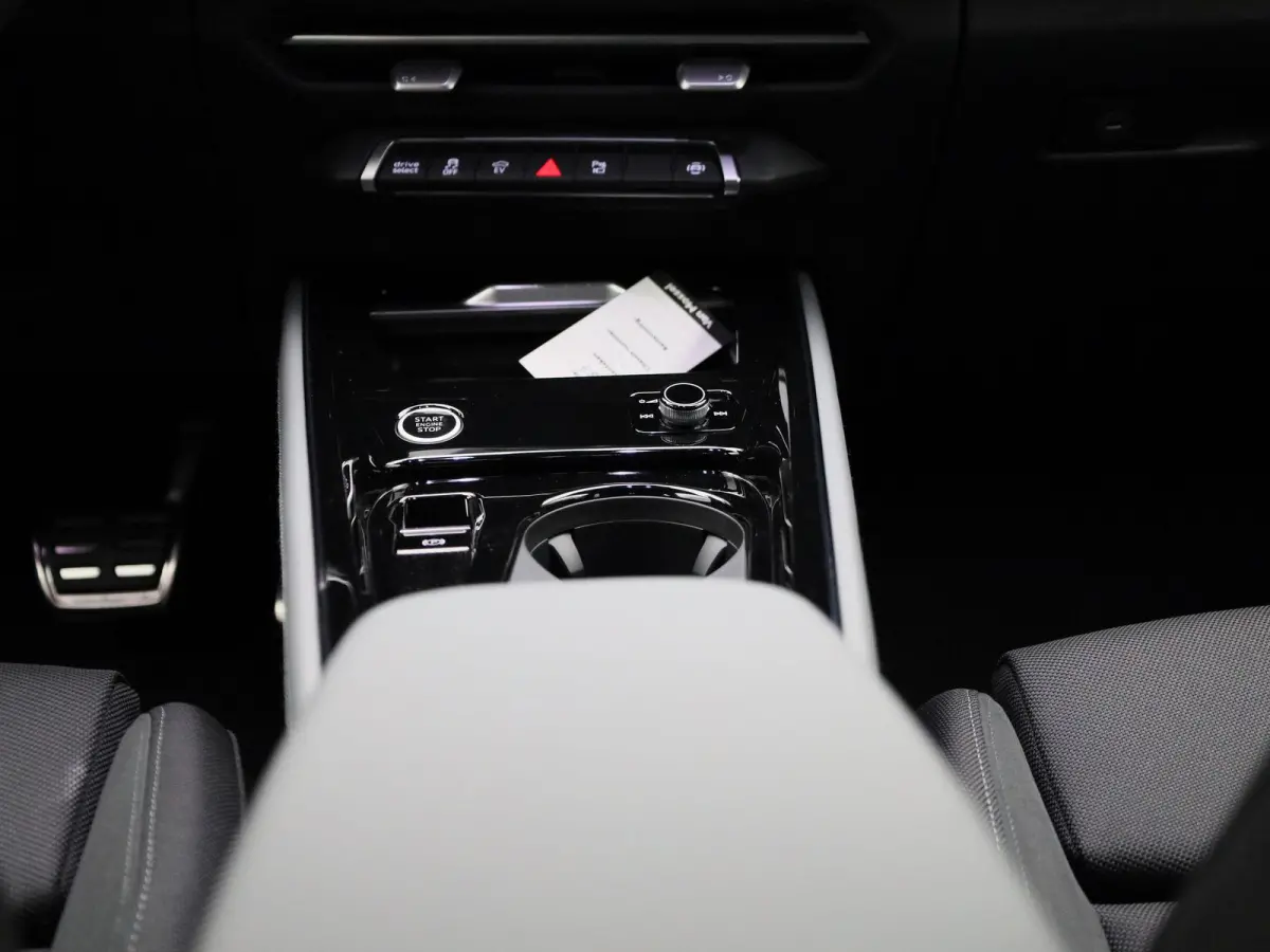 1.5 e-hybrid S edition Naviagatie | Apple Carplay | Adaptieve Cruise Control | Achteruitrij Camera | Airco